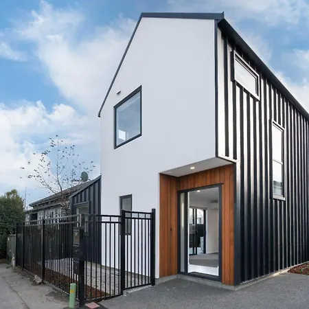 Groups Wanted Stylish 3Br City Pad 3 Baths Onsite Garage